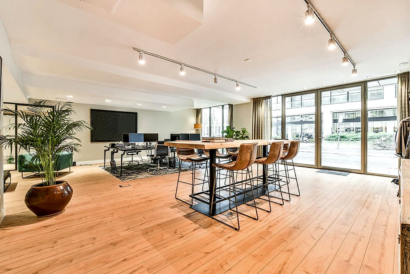 Minimalist Ofis Tasarımları